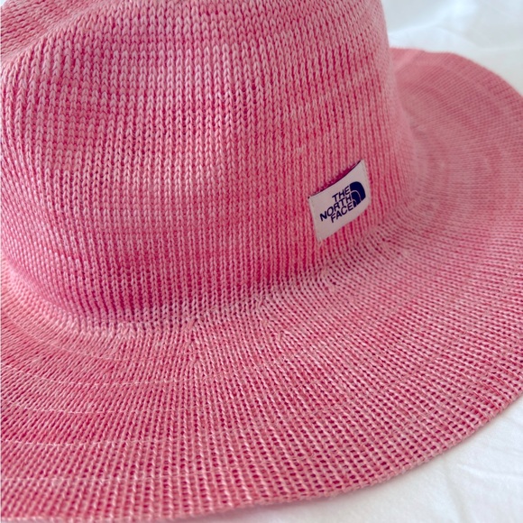 The North Face Vibrant Pink Knit Hat, New. - Picture 2 of 5